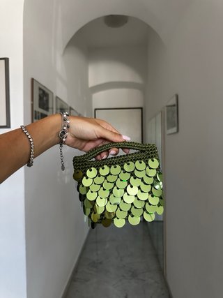 Borsa uncinetto verde con paillettes