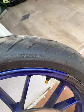 Llanta delantera MT 125 con neumático