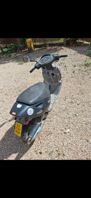 Aprilia Sonic 49cc Roja