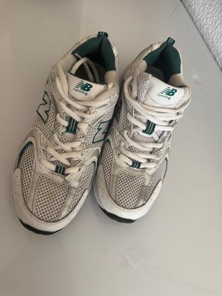 Zapatillas New Balance blancas y verde
