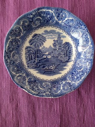 Antiguo Plato Wedgwood "River Scene" Ingles