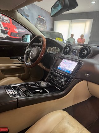 JAGUAR XJ 3.0d 275cv 🟡 NACIONAL FULL EXTRAS