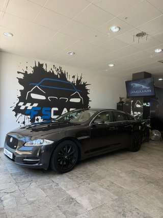 JAGUAR XJ 3.0d 275cv 🟡 NACIONAL FULL EXTRAS
