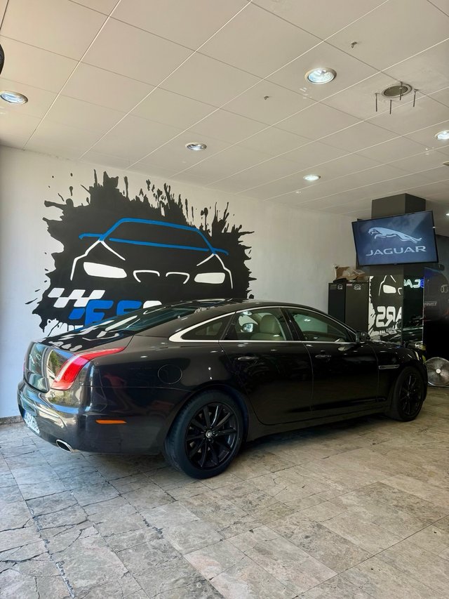 JAGUAR XJ 3.0d 275cv 🟡 NACIONAL FULL EXTRAS
