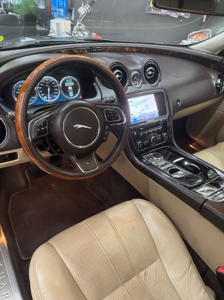 JAGUAR XJ 3.0d 275cv 🟡 NACIONAL FULL EXTRAS
