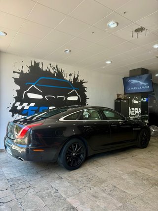 JAGUAR XJ 3.0d 275cv 🟡 NACIONAL FULL EXTRAS