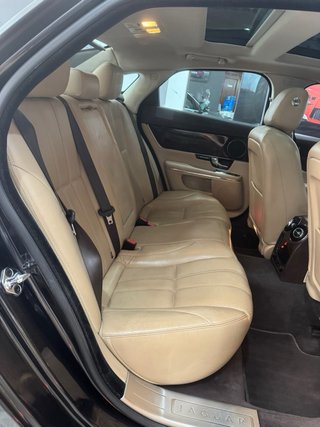 JAGUAR XJ 3.0d 275cv 🟡 NACIONAL FULL EXTRAS
