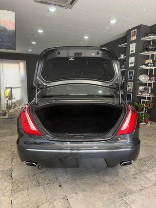 JAGUAR XJ 3.0d 275cv 🟡 NACIONAL FULL EXTRAS