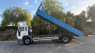 Volvo FL250 Volquete Basculante 220.000 kms