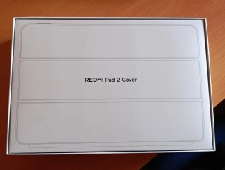 Xiaomi Redmi Pad 2 con funda