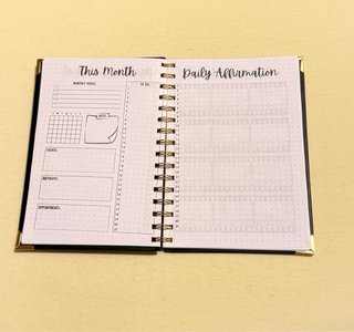 Bullet Journal mit 12 Buntstiften – Neu