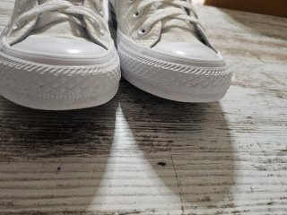 Zapatillas Converse Blancas y Grises
