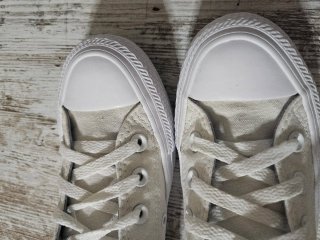 Zapatillas Converse Blancas y Grises