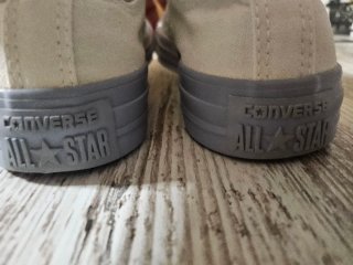 Zapatillas Converse Blancas y Grises