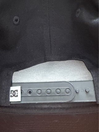 Gorra DC ajustable negra