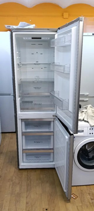 Nevera combi LG Acero Inoxidable 190X60X65CM