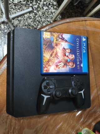 Consola PS4 Slim + Mando + 1 Juegos