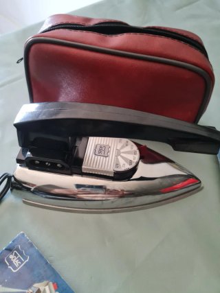 Plancha de viaje Solac Mod. 631 Bi-Tension