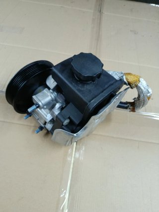 Bomba hidráulica servodirección W203