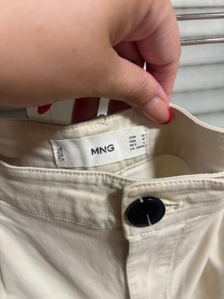 Pantalón chino Mango beige talla 42