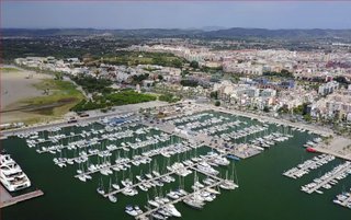 ALQUILER AGOSTO AMARRE PUERTO CLUB NAUTIC VILANOVA