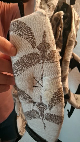 Mochila ergonómica de porteo emeibaby