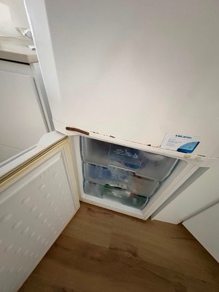 Frigorífico Combi Beko CHA28020