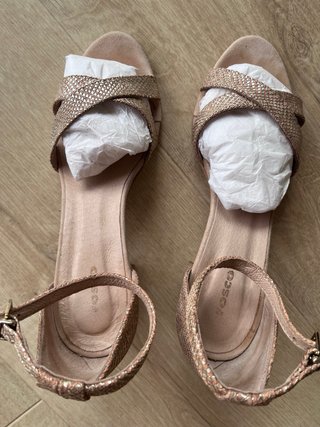 Sandalias TOSCO Tacon Talla 38 Oro Rosado de piel