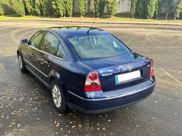 Volkswagen Passat 1.9 TDI 130cv
