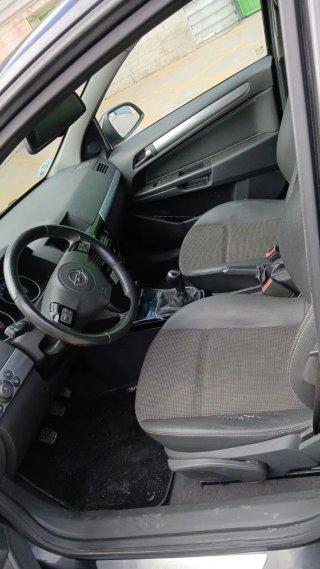 Opel Astra 2010