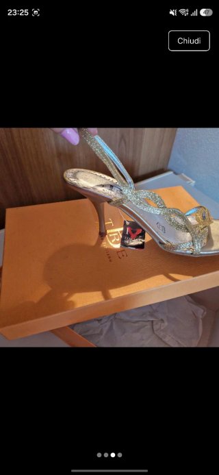 Sandali dorati con glitter