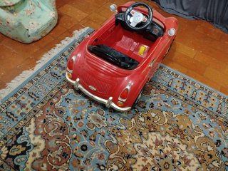 Macchina elettrica per bambini rossa
