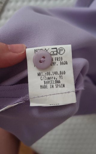 Blusa lila con pedrería
