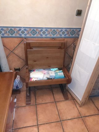 Bancos de madera rústicos