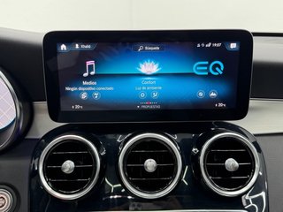 Mercedes-Benz GLC Coupé 2021 300e 320cv AMG LINE