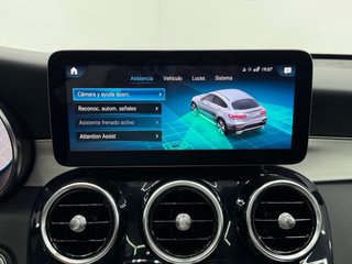 Mercedes-Benz GLC Coupé 2021 300e 320cv AMG LINE