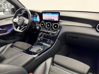 Mercedes-Benz GLC Coupé 2021 300e 320cv AMG LINE