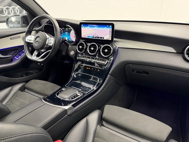 Mercedes-Benz GLC Coupé 2021 300e 320cv AMG LINE
