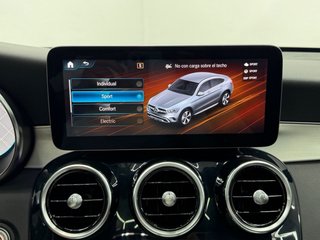 Mercedes-Benz GLC Coupé 2021 300e 320cv AMG LINE