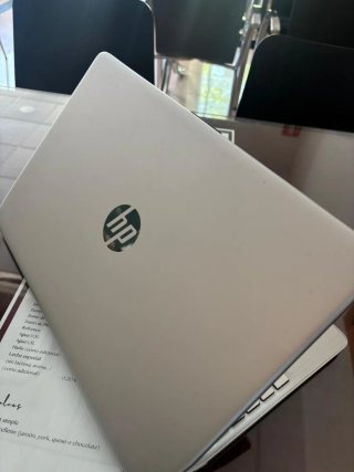 HP 15s-eq2018ns Plata