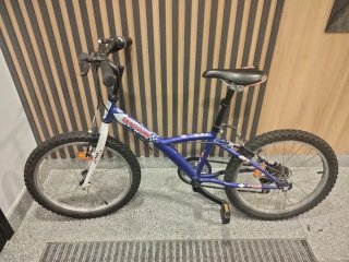 Bicicleta infantil Decathlon.