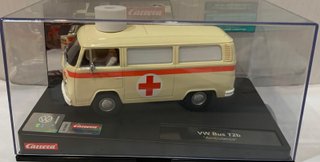 Scalextric Carrera VW T2b Ambulancia