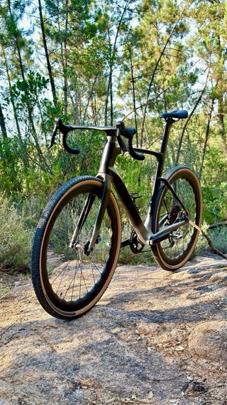 Bicicleta Gravel Artesana Full Carbon 8,7kg