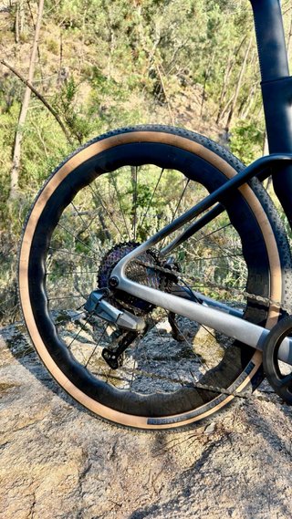 Bicicleta Gravel Artesana Full Carbon 8,7kg