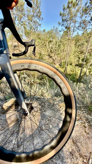 Bicicleta Gravel Artesana Full Carbon 8,7kg