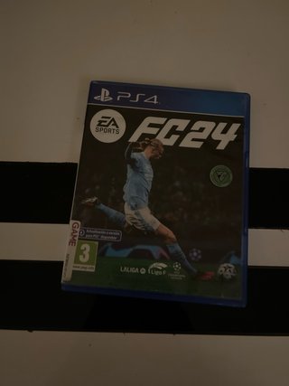 Consola PS4 Negra + 5 Juegos + Mando