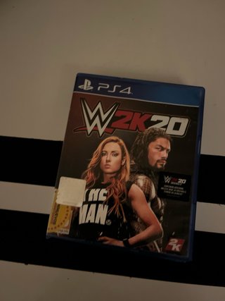 Consola PS4 Negra + 5 Juegos + Mando
