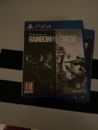 Consola PS4 Negra + 5 Juegos + Mando