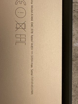 MacBook Air 13 A1466 (No enciende, sin SSD)