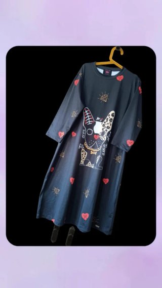 Vestido negro con estampado de perro
